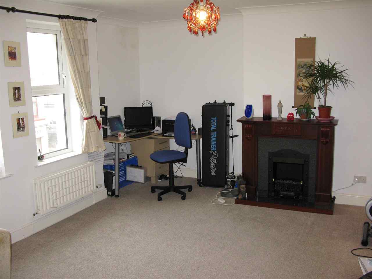 resized-2349823-Lounge 3.JPG